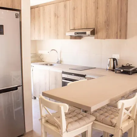 Short Walk From Nissi - Excellent Location! * أيا نابا