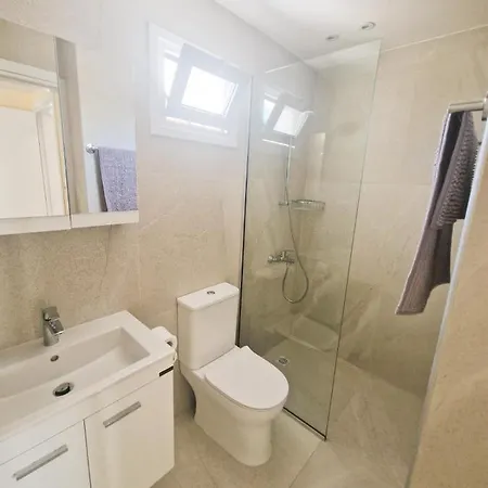 Short Walk From Nissi - Excellent Location!